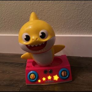 Baby Shark Singing DJ